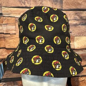 Buc-ee’s Bucket Hat Cap Toddler Black Bucky Beaver Logo Print AOP UPF 50+ Strap